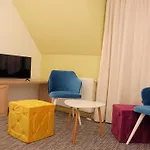 Centar Kraljica Kupres (Canton 10)