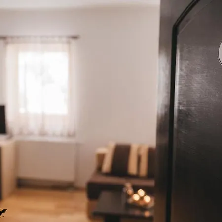 Centar Kraljica Kupres (Canton 10)