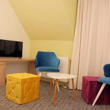 Centar Kraljica Kupres (Canton 10)